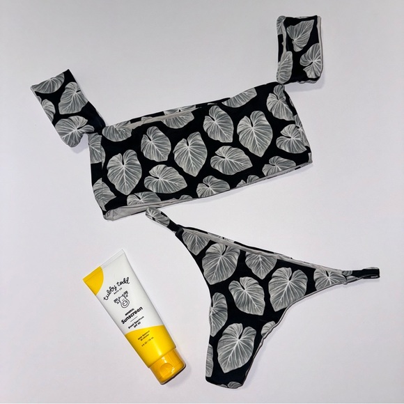 Nirvanic Swim Calista Top (S)/Hali Bottom (M) in Black Stem - Picture 5 of 8